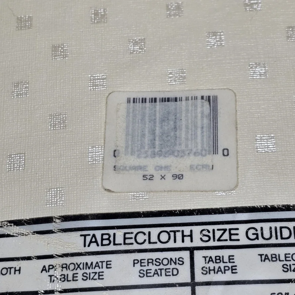 Vintage NOS The Great American Tablecloth Co Vinyl Flannel Back Tablecloth 52x90